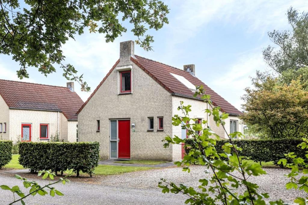 Vakantiehuis Aan Het Water -Incl Laadpaal- Ewijk Bagian luar foto